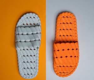 Pantuflas Unisex Ligeras de EVA con Punta Abierta, Antideslizantes de PVC, para Interiores y Exteriores, Suministro al por Mayor - Product Image 3