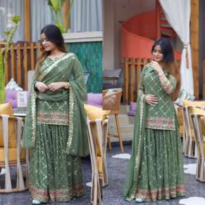 เสื้อปาร์ตี้ดีไซน์เนอร์ใหม่ที่สง่างามพร้อม sharara plazzo และเข้าชุด dupatta ที่สมบูรณ์แบบสำหรับเทศกาลจากอินเดีย - Product Image 1