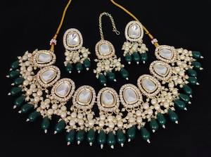 Conjunto de Collar Choker Kundan Indio de Lujo, Pendientes de Perlas, Maang Tikka Chapado en Oro, Estilo Clásico, Regalo de Alta Calidad para Aniversario - Product Image 3