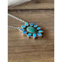 Collier artisanal TTD en forme de grappe de fleurs, turquoise Kingman et opale serties en clos, en argent sterling, pour usage quotidien