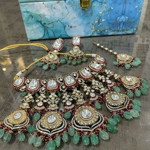 Conjunto de Collar y Aretes de Fusión Hechos a Mano con Baño de Oro de la Mejor Calidad Tradicional, Colección para Bodas y Eventos para Mujer - Product Image 1