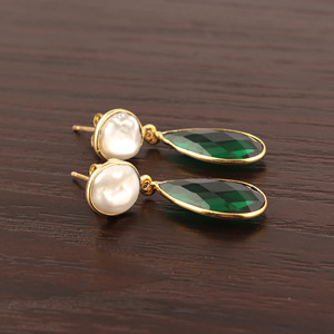 Pendiente llamativo de piedra doble perla cultivada de agua dulce y pendiente de gota de cuarzo Esmeralda pendientes de regalo de dama de honor chapados en oro de 18 quilates - Product Image 6