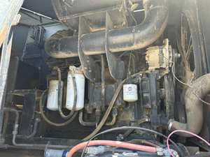 1984 Gleaner N7 Combine Classic Performance and Durability Reliable Harvesting for Small to Medium Farms - Product Image 5