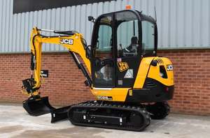 Miniexcavadora usada JCBB modelo 18Z-1T3, 2379 horas de trabajo, 1750 kg, Perkins 3 cilindros. 16 hp Como Nuevo en Venta - Product Image 4