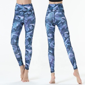 Gran oferta, mallas de Yoga sin costuras con botín de melocotón, mallas de gimnasio con estampado de tinte de cintura alta para mujer, mallas deportivas ajustadas para mujer al por mayor - Product Image 1