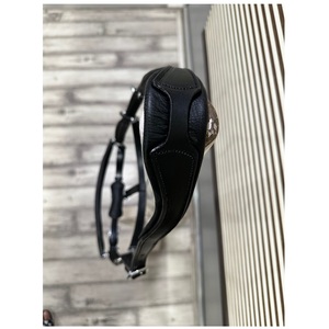 Licol de luxe en cuir importé de haute qualité avec ferrures en laiton pour une conduite confortable, personnalisable, exporté d'Inde - Product Image 4