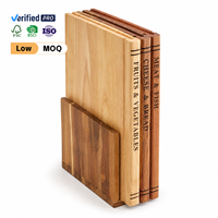 Ensemble de planches à découper 3 pièces en bois massif avec support, classées pour la sécurité alimentaire et l'utilisation professionnelle en cuisine