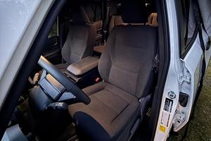 SUV 2024 con Tracción en las Cuatro Ruedas, Turbo, Cuero, R18, Bajo Kilometraje, Caja de Cambios Automática, Volante a la Izquierda, Gasolina, Color Oscuro - Product Image 5