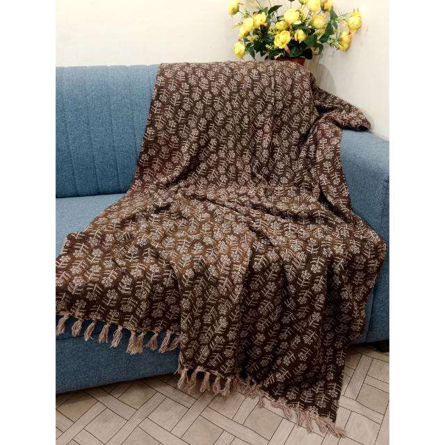 สีน้ำตาล