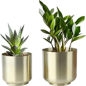 Pot de fleurs poli martelé classique avec finition en laiton de qualité haut de gamme Vase à fleurs en or du fournisseur indien - Product Image 2