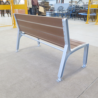 Bancs d'école robustes avec structure métallique et assise en bois traditionnelle 3 places, banc d'école en bois et acier doux durable (taille personnalisable)
