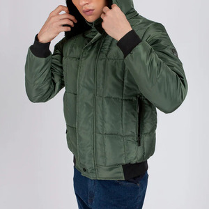 Chaqueta Acolchada con Capucha de Lona, Diseño Personalizado OEM, Chaqueta Negra de Poliéster Impermeable de Alta Calidad, Chaqueta de Invierno Unisex con Cierre Frontal - Product Image 3
