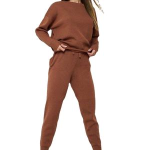 Venta al por mayor de alta calidad de las mujeres chándal para correr Casual mujeres chándal 100% algodón para la temporada de invierno - Product Image 1