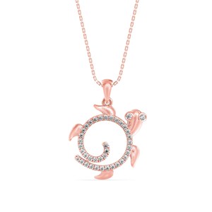 Collar con Colgante de Tortuga Marina con Diamante Cultivado en Laboratorio de Corte Redondo en Oro Sólido de 14k, Certificado IGI, Joyería Minimalista con Diamante de Laboratorio en Venta - Product Image 3