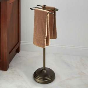 Toallero de latón independiente, ideal para baños principales y de invitados, elegante, práctico, duradero, resistente y estable. - Product Image 1