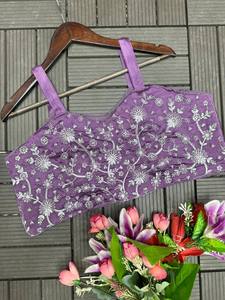 Colección Indo Western de diseñador de boutique indio con trabajo de bordado en tela de Chinon pesado para ropa de fiesta de mujer - Product Image 5