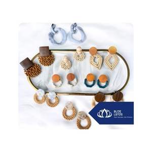 MEJOR VENTA Pendientes de ratán Tejido a mano Estilo redondo para damas Ideal para vestido a juego Ropa de calle informal Look de verano Vietnam - Product Image 1