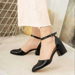 Zapatos clásicos de mujer, zapatos casuales de tacón bajo, altura del tacón 5 cm, serie 40-43, hechos en Turquía - Product Image 1