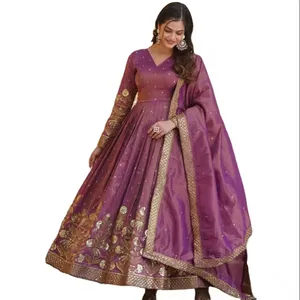 印度粘胶细布长库尔提女士穿阿纳卡利礼服婚纱礼服和库尔提