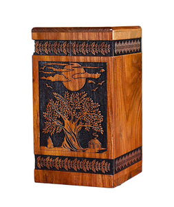 Diseño tallado a mano, urnas de cremación de madera, urnas decorativas para entierro funerario hechas a mano para hombre y mujer a bajo precio - Product Image 1