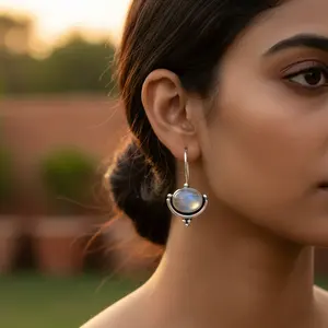 Boucles d'oreilles en argent 925 plaqué or vintage avec perle en forme de goutte d'eau et diamant pour femmes - Product Image 3