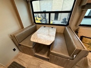 Se vende E-n-t-e-g-r-a C-o-a-c-h V-i-s-i-o-n 3-1-V usado del 2019. - Product Image 5