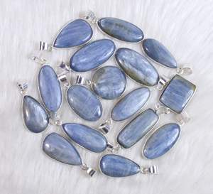 จี้อัญมณีไคยาไนต์สีฟ้าสไตล์โบฮีเมียนเครื่องประดับอัญมณีธรรมชาติแบบฝาปิด - Product Image 3