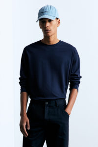 Couleur bleu marine de qualité supérieure Conception de logo personnalisé Tissu en jersey de coton imprimé T-shirt à manches longues et col côtelé pour hommes - Product Image 5