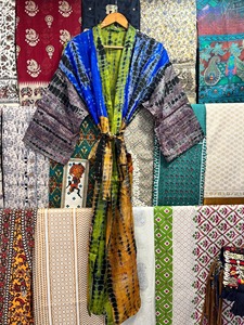 กิโมโนผ้าบาติกชุดกิโมโนยาวสีเทาเสื้อคลุมมัดย้อมชุดกิโมโนสำหรับบุรุษกิโมโนสไตล์โบโฮชุดกิโมโนสำหรับสตรีชุดใส่ไปพักผ่อนชุดกิโมโนยาว - Product Image 4