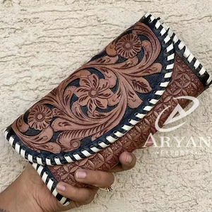 กระเป๋าสตางค์แกะสลักด้วยมือมีสไตล์กระเป๋าสตางค์สีเทอร์ควอยซ์สําหรับผู้หญิงกระเป๋าสตางค์หนังตะวันตกคลัทช์เคสโทรศัพท์หลายใช้ - Product Image 1