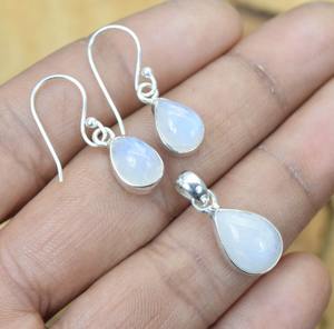 Boho Style 925 Sterling Silver Plaqué Or Moonstone Gemstone Boucles D'oreilles Pendentif Bijoux Faits À La Main Cadeau De Mariage À La Mode pour Elle - Product Image 2