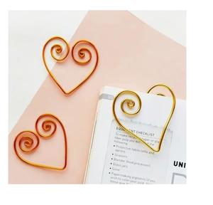 Marcapáginas de Metal con Acabado Dorado, Elegante Artesanía que Apoya la Organización del Estudio, Investigación y Documentación - Product Image 3