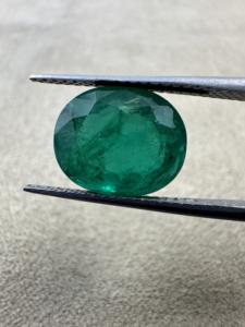 มรกตธรรมชาติไม่ผ่านการอบร้อนและไม่ผ่านการให้ความร้อนคุณภาพดีเกรดพรีเมี่ยม5.6กะรัตต่อกะรัตสำหรับการทำเครื่องประดับ - Product Image 5