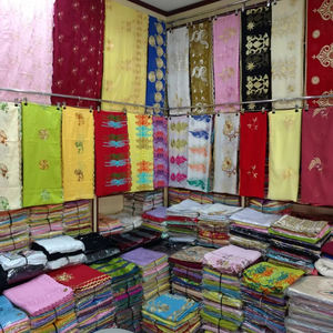 Hiyab de Gasa con Pedrería Floral de Alta Calidad para Mujer, Uso Casual, Transpirable, Cómodo, Disponible en Todos los Tamaños - Product Image 3