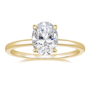 Anillo de Compromiso de Moissanita con Corte Ovalado, Plata 925, Chapado en Oro de 18K, Engaste de Garras, Diseño de Alas, Certificado por Terceros, Lujo Fino - Product Image 1