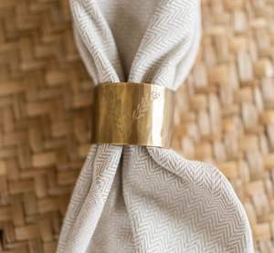 Servilletero de forma simple de latón para decoración de bodas y eventos Nuevo servilletero de metal a precio barato al por mayor - Product Image 1