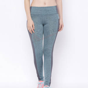 Leggings para Mujer de Estilo Nuevo, Hechos a Medida, Color Sólido, Hechos en Pakistán - Product Image 1