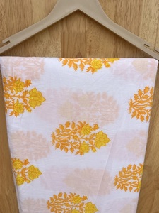 Main Bloc Coton Tissu Mughal Imprimer Coton Tissu Impressions Traditionnelles Couture Tissu Faire Robe Coussin Rideau Masque et Sac - Product Image 4