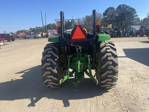 Tractor Agrícola John Deere 5065E Automático 4x4 de 75HP con Transmisión por Engranajes y Caja de Cambios, Ofertas Mayoristas por Tiempo Limitado - Product Image 4