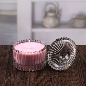 Porte-bougie en verre émettant une lumière douce et chaleureuse pour rehausser le style de la décoration intérieure avec une ambiance festive chaleureuse et attrayante - Product Image 2