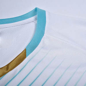 Uniformes de football à prix abordable, vêtements d'équipe personnalisés, uniforme de football 100% Polyester - Product Image 4