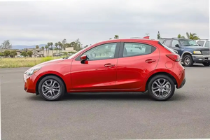 Autos Usados en Venta, Volante a la Izquierda, Coupé 2024, Gasolina, Asientos de Cuero, Transmisión Automática, Cámara Trasera de 360°, Panorámica - Product Image 5