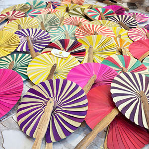 Éventail en feuilles de palmier, feuilles de palmier traditionnelles, éventail artisanal pour cadeau de mariage, décoration, logo personnalisé Vietnam, support - Mme Violet - Product Image 1