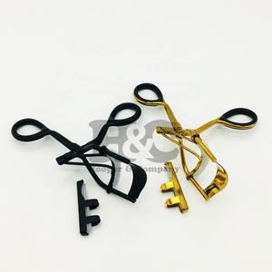 Recourbe-cils miniature personnalisé en acier inoxydable écologique de qualité supérieure, noir, outil de beauté avec des cils dorés, testé à la main, impression laser - Product Image 6