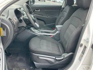 2012 para Sportage LX SUV, Volante a la Izquierda, Asientos de Cuero, Neumáticos R19, Automático - Product Image 3