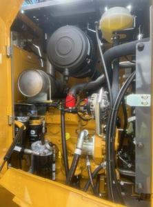 Cargador Frontal y Minicargador con Dirección Deslizante para Tractor de Orugas John Deere 444 G 2024 con Componente Central del Motor - Product Image 6