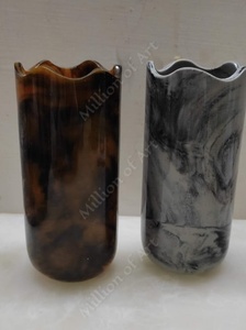 Large Resin Flower Vase for Valentine's Day American Style Tabletop Decoration with Customized Color and Modern Design - Product Image 5