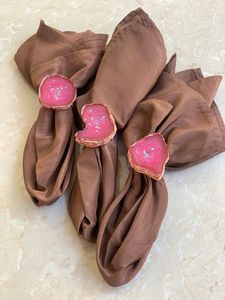 Stylish resin napkin rings with <b>hand</b> <b>molded</b> detailing <b>for</b> upscale kitchen setups and festive dinner tables - Product Image 3