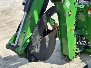 Attache de pelle rétro compatible avec les tracteurs 4 cylindres de la série 5 - Product Image 6