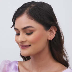 Winsome oro mariposa pendientes de diamantes - Product Image 1